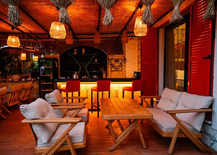 Karnelyan Alacati * Çeşme