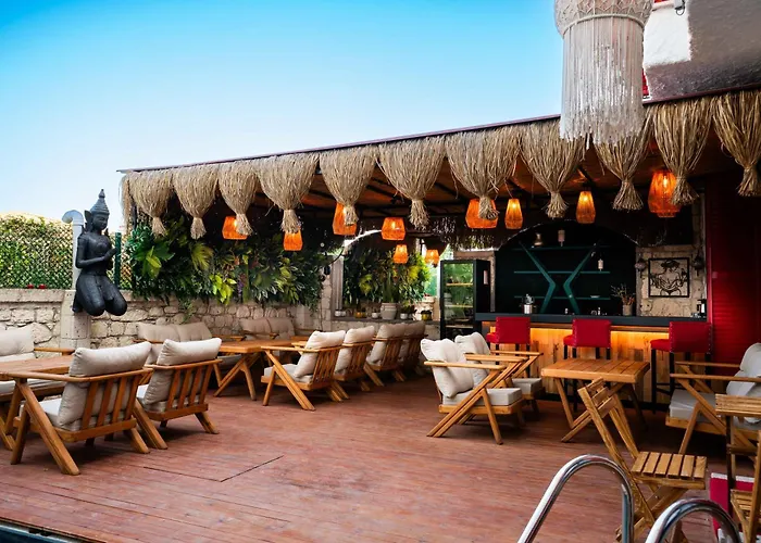 Karnelyan Alacati Çeşme